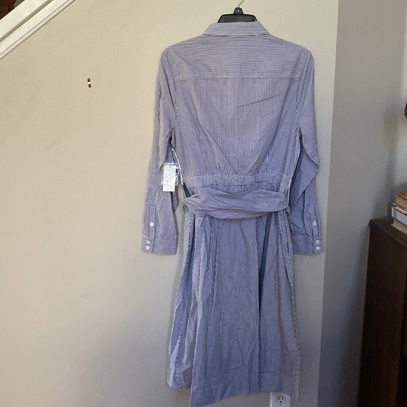 Court & Rowe Long Sleeve Shirt Dress. - Picture 4 of 16